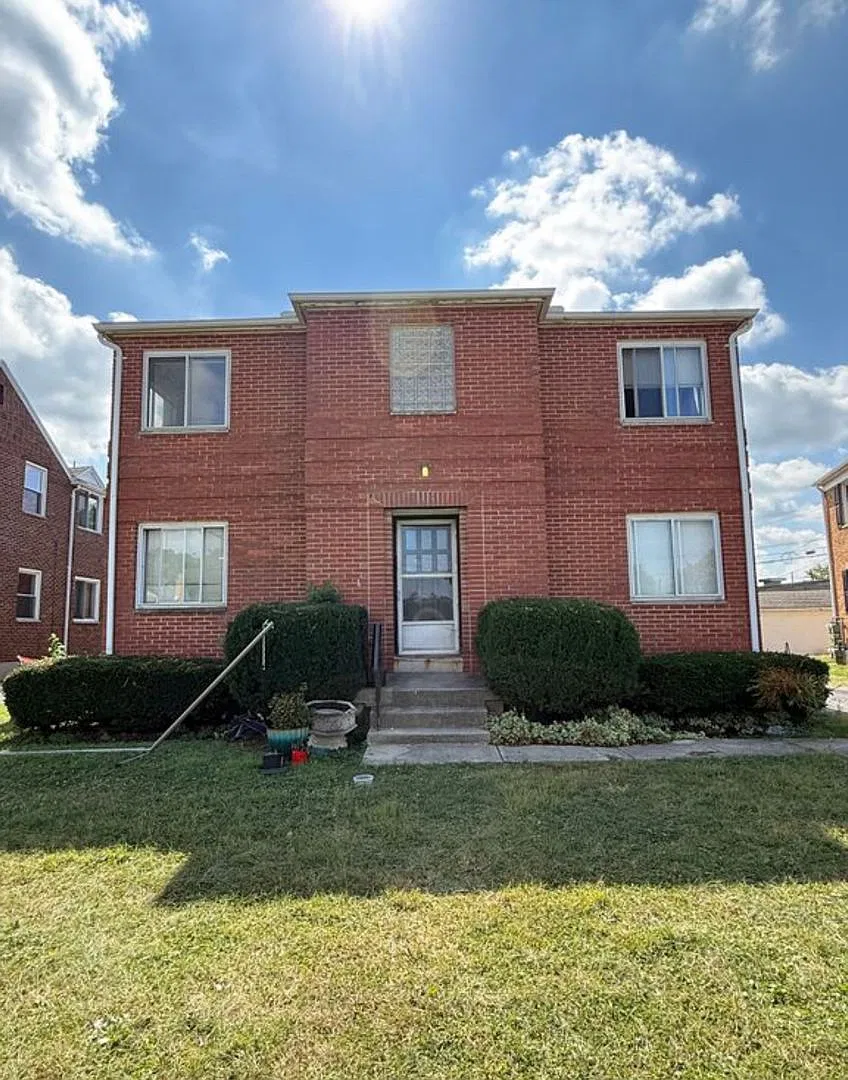 120 Dorothy — Photo 1