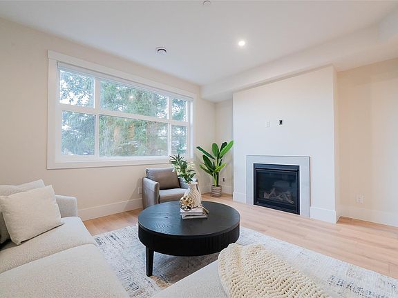 2nd image of 1615 Northfield Rd #111