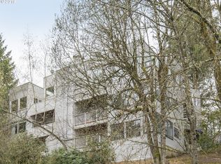 48 Eagle Crest Dr APT 2E, Lake Oswego, OR 97035