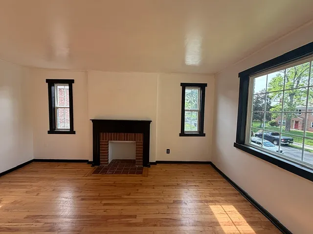 1465 W 7th Ave #A — Photo 9