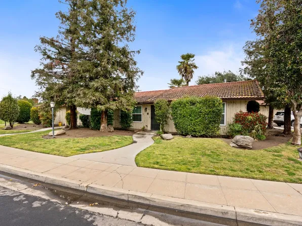 1063 Pierce Dr, Clovis, CA 93612