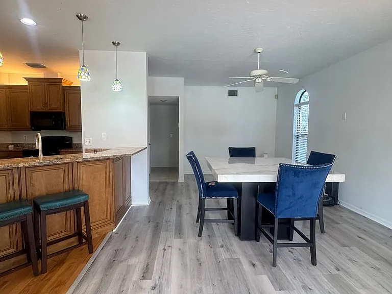 6077 Marella Dr — Photo 9