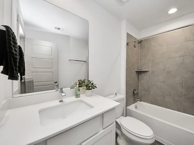 7706 Caspian Ranch Dr — Photo 12