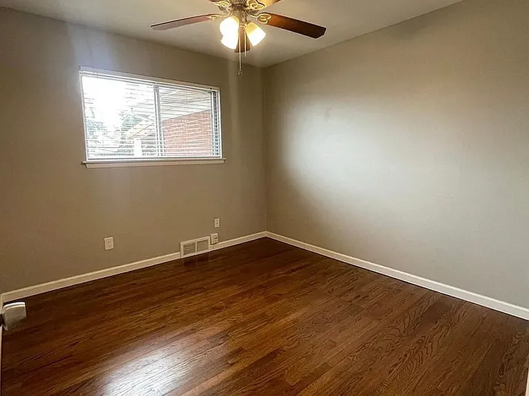 3606 Shampo Dr — Photo 4