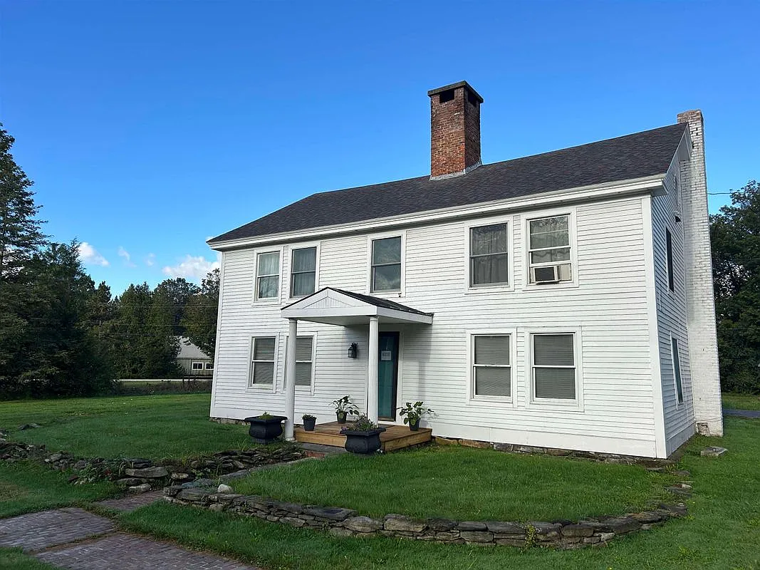 2 bed, 1.0 bath, 1250 sqft, $2,500 — Photo 1