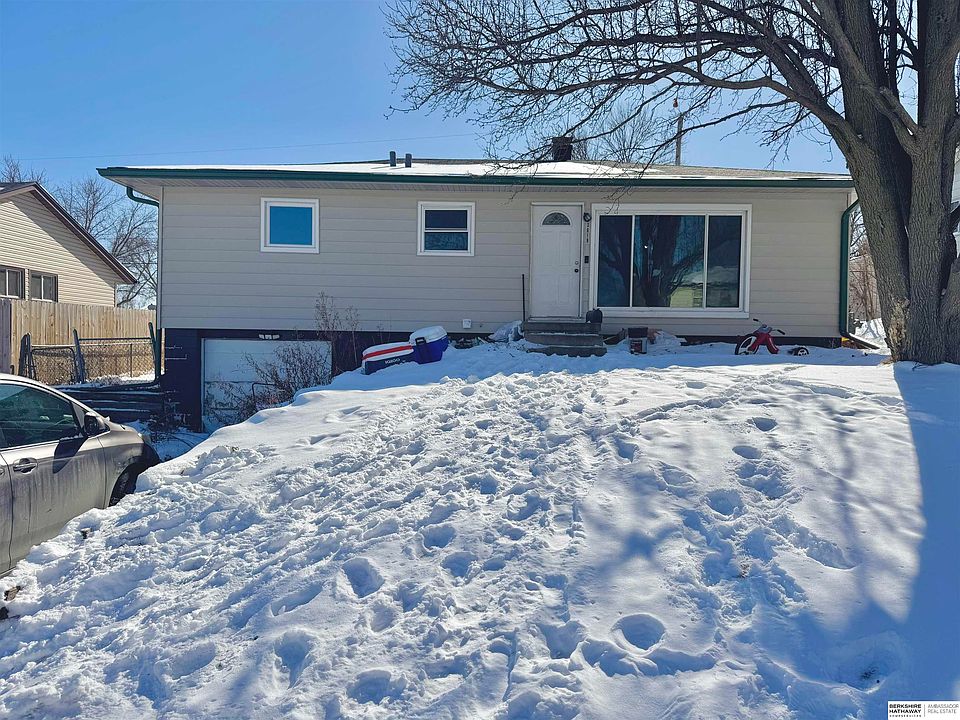 2nd image of 3619 Oak St