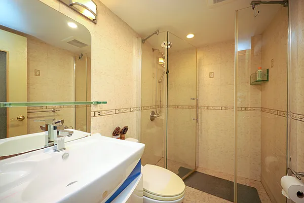 Sold by Remax Edge | media 22