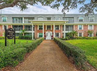 1900 Alamanda Dr APT 304, Naples, FL 34102