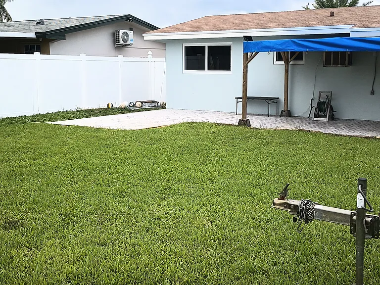 7681 NW 16th Ct — Photo 11