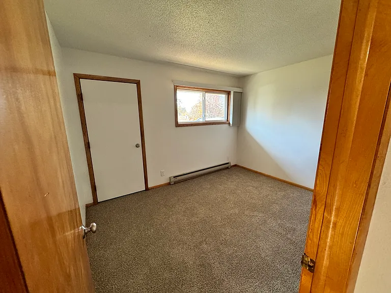 Cliffside Apartments — Photo 15