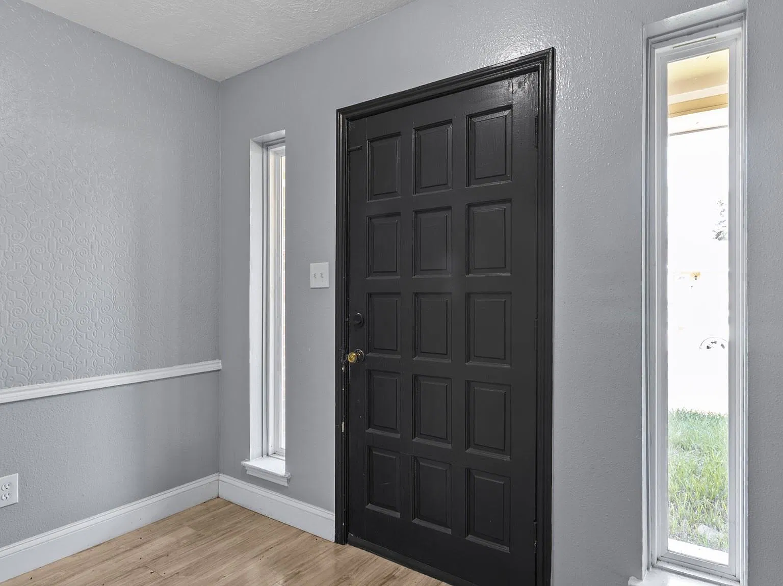 3 bed, 2.0 bath, 1367 sqft, $1,750 — Photo 3