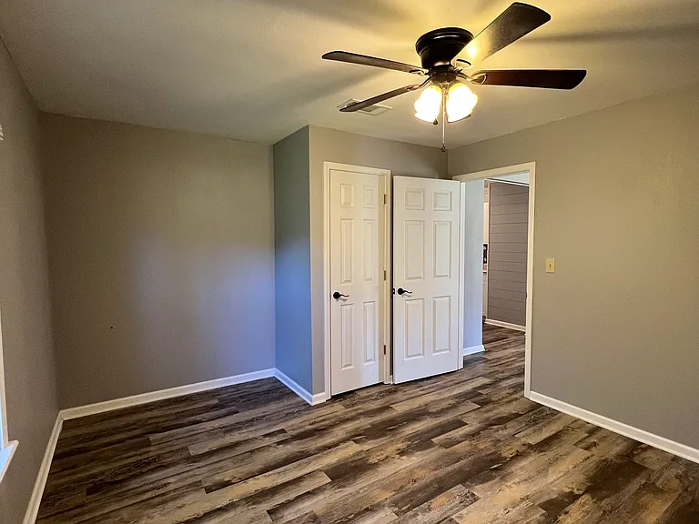 1200 Nolan Trce — Photo 7
