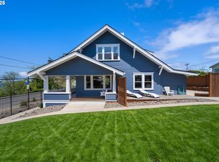 363 S Empire Blvd, Coos Bay, OR 97420