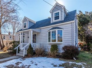19 Arbor Dr, Southport, CT 06890
