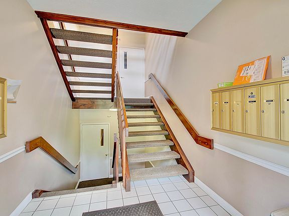 DSC_0498_499_500_501_502Interior01