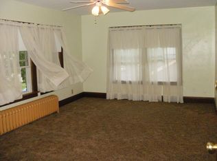 221 Comstock St APT 2S, Joliet, IL 60436