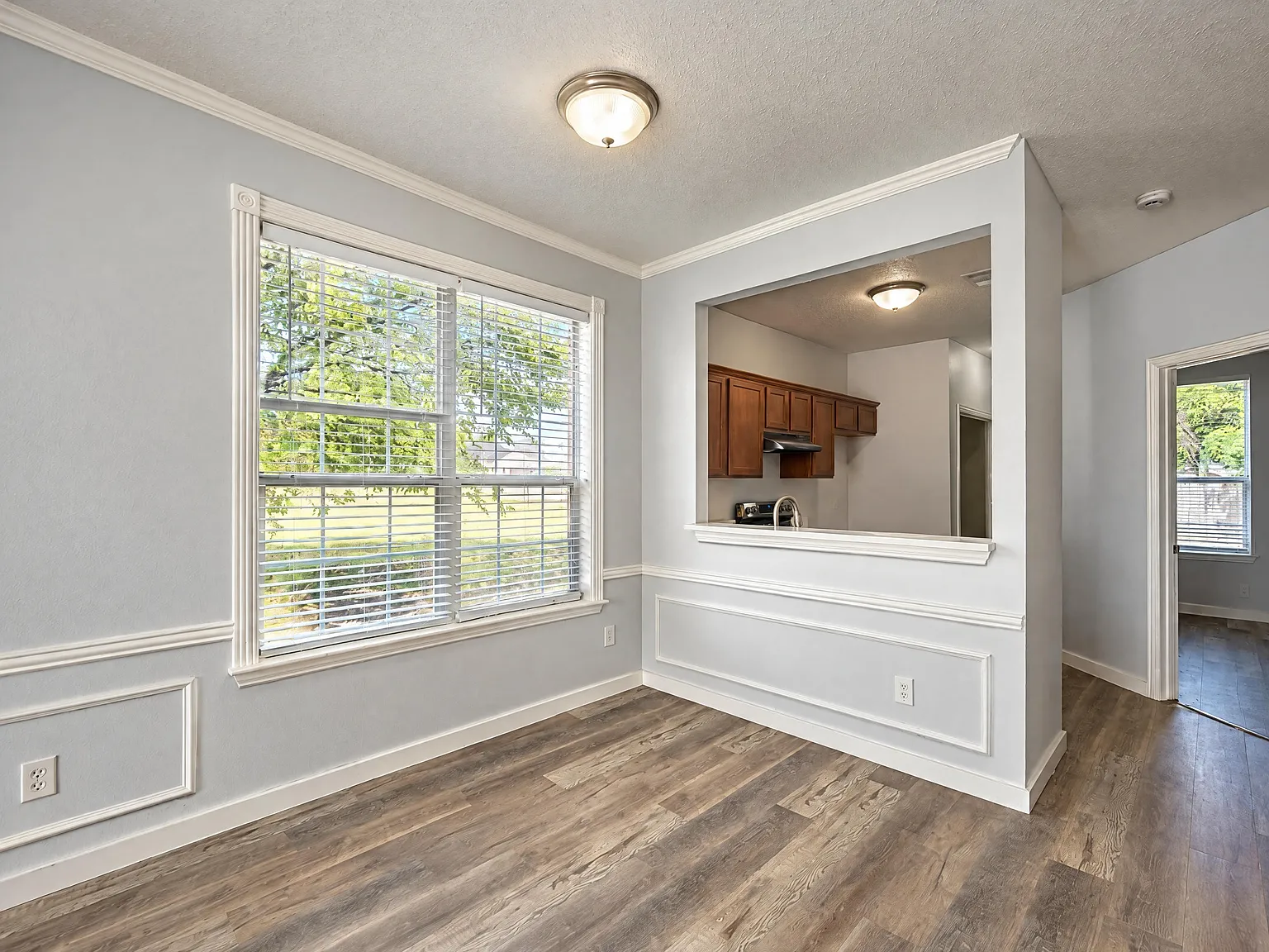 4 bed, 1468 sqft, $2,295 — Photo 4