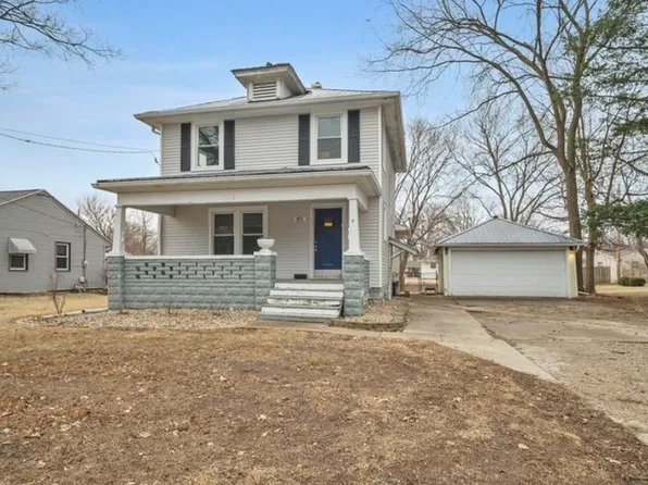 811 W College Ave, Normal, IL 61761