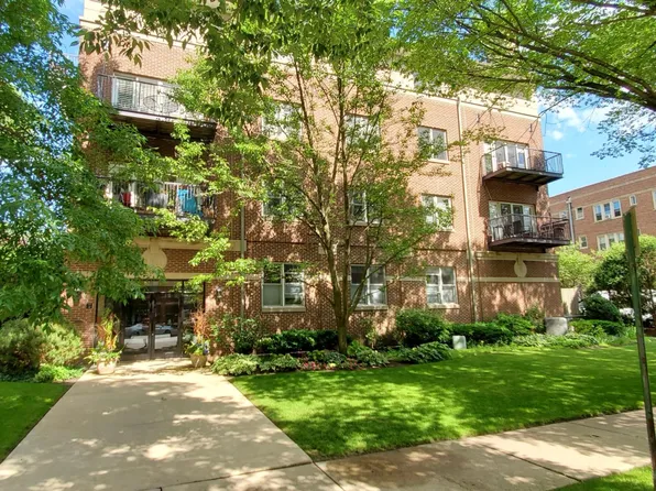 1319 Chicago Ave, Evanston, IL 60201