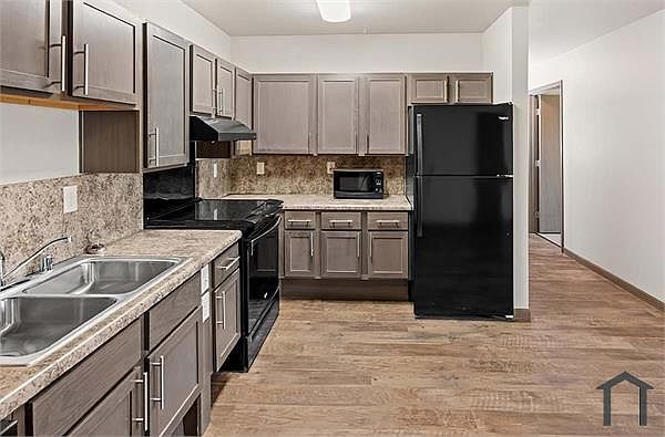 1st image of 500 SE Mustang Dr #426
