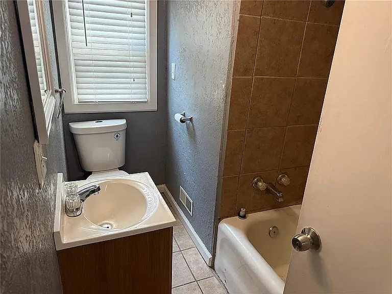 4245 Paseo Blvd — Photo 14