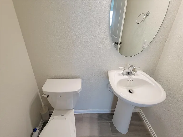 28638 Monarch Cliffs Dr — Photo 45