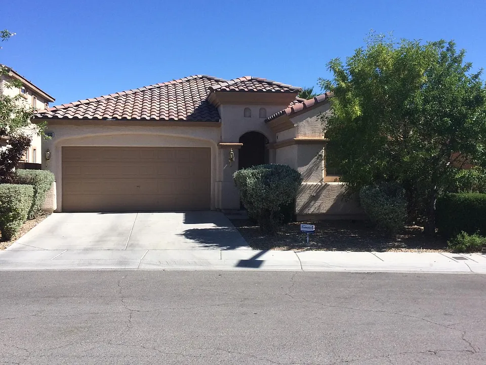 11033 Bellatrix Ct