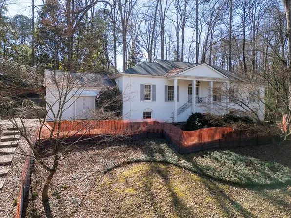 2561 Red Valley Rd NW, Atlanta, GA 30305