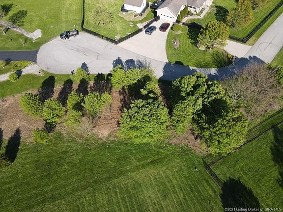 4th image of Gagnon Ln