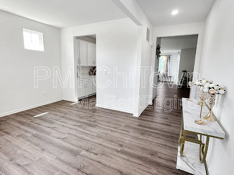765 Kentshire Cir — Photo 3