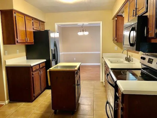 3400 Zephyr Dr — Photo 5
