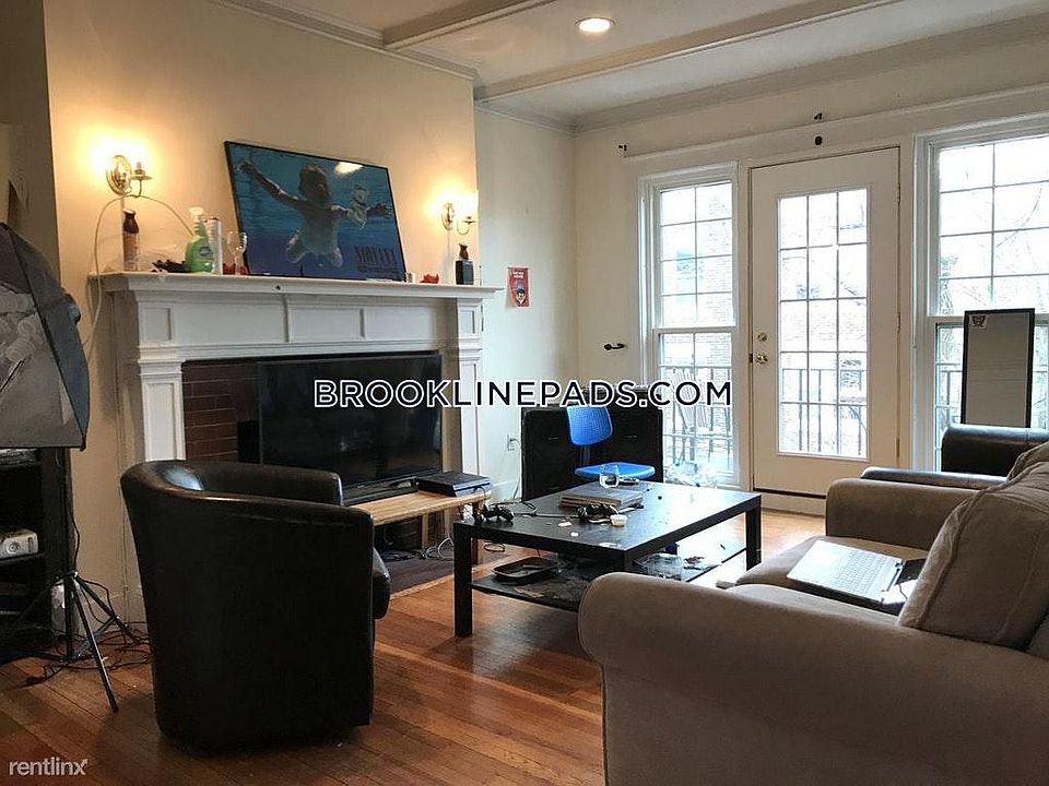1st image of 81 Gibbs St #1HF