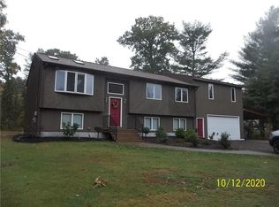 180 Chaplin Dr, Coventry, RI 02816