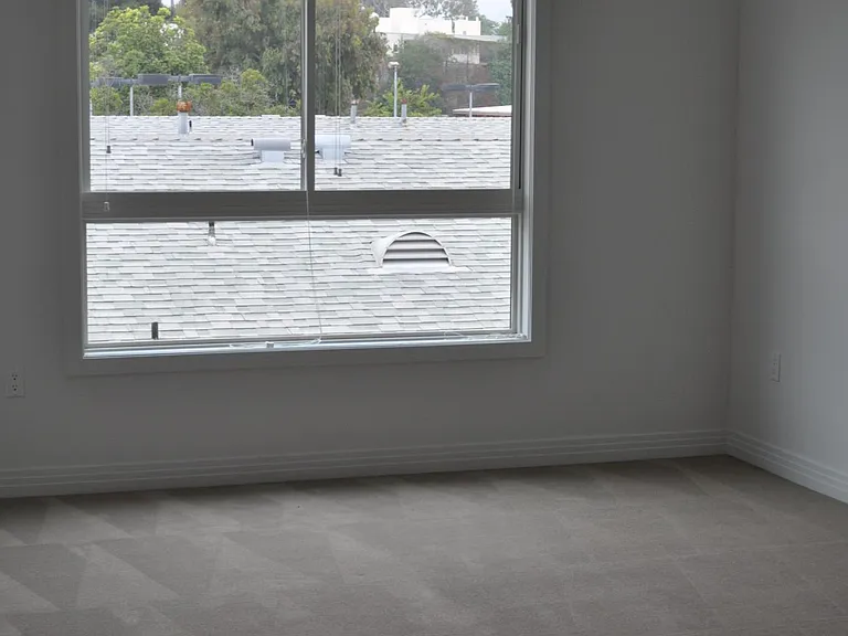 417 S. Barrington Avenue — Photo 28
