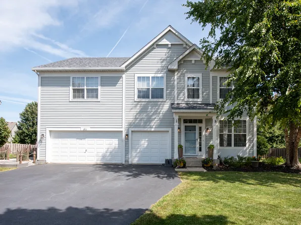 416 Hubbard Cir, Plano, IL 60545