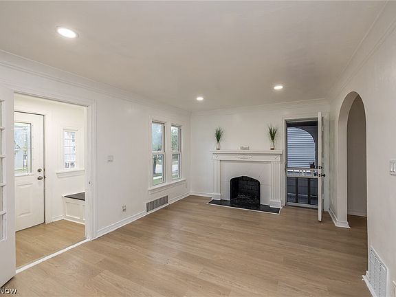 4th image of 939 Vineshire Rd