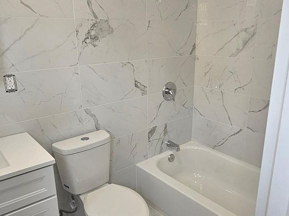 5th image of 36 Park Ave APT 3