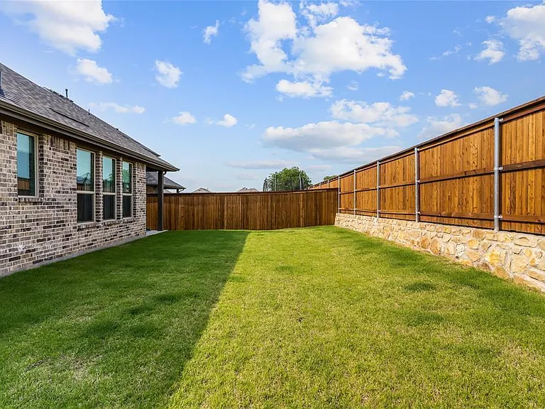 3908 Starlight Creek Dr — Photo 35