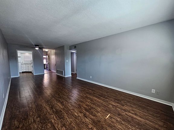 4th image of 1309 E 21st St #204