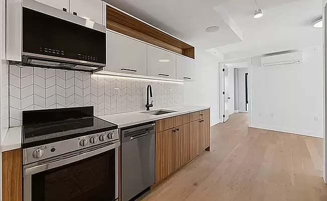 Rented by REAL New York | media 24