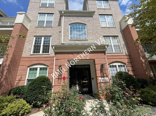 12180 Abington Hall Pl APT 201, Reston, VA 20190