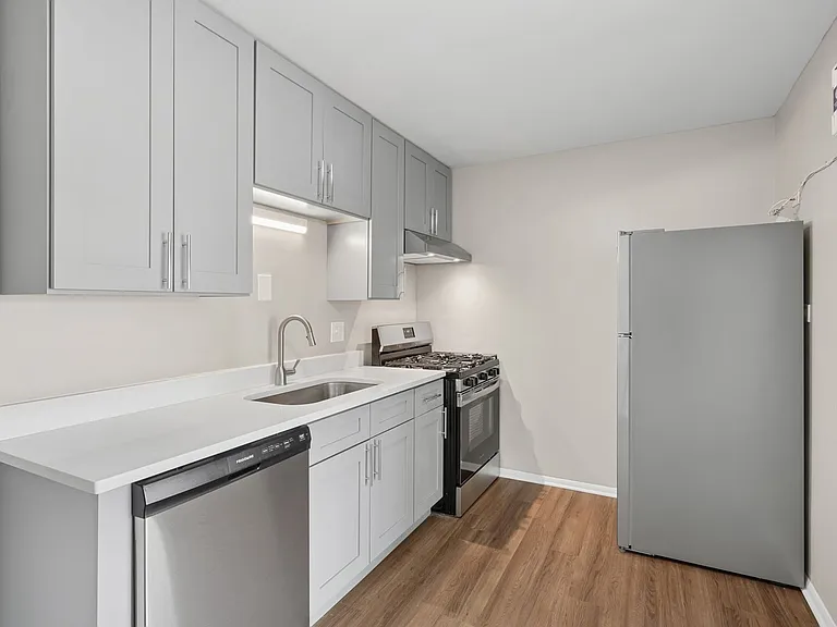 Hoffman Hills Apartments — Photo 46