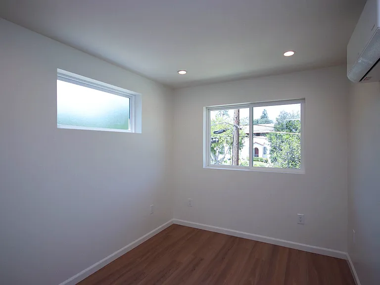 1170 Huntington Dr #C2 — Photo 8