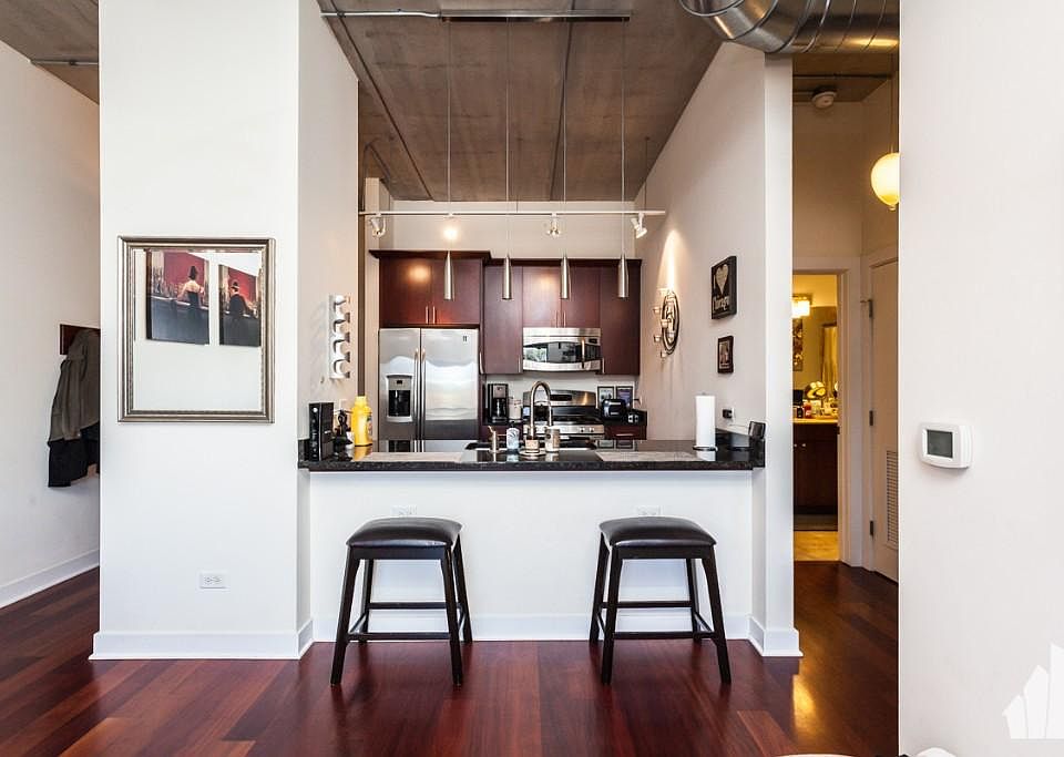 1st image of 3245 N Ashland Ave