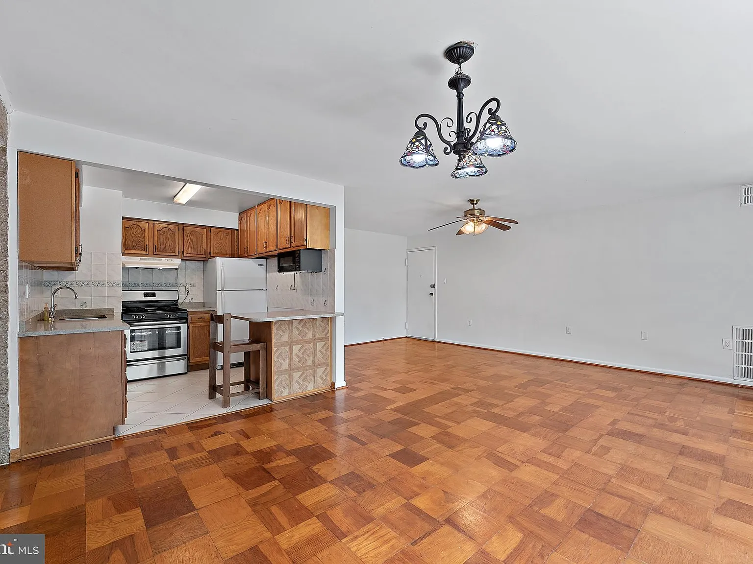 Briarwood Court — Photo 4