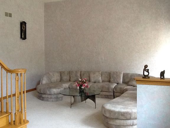 3rd image of 227 Wren Ct
