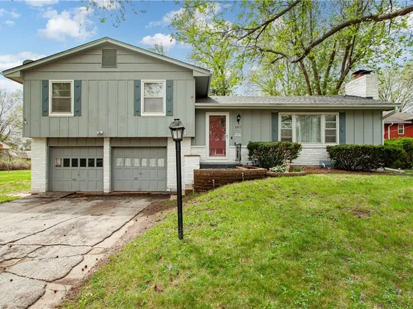 8917 E 58th St, Raytown, MO 64133