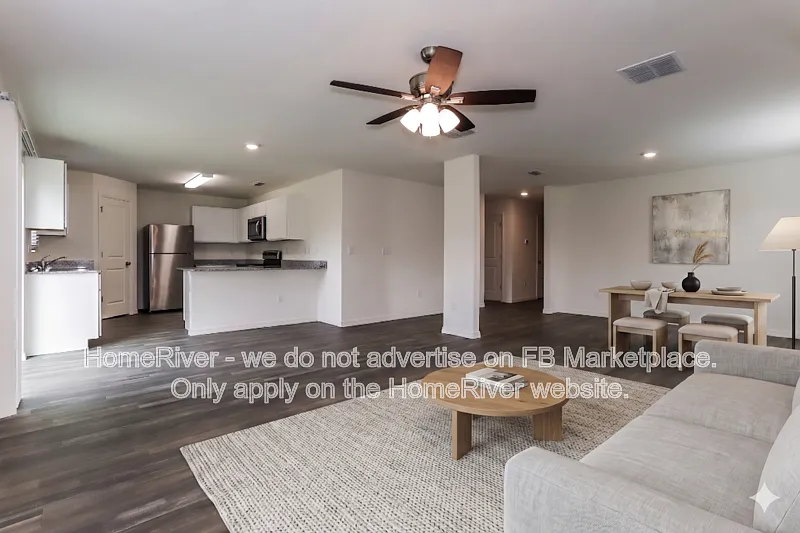 3 bed, 2.0 bath, 1650 sqft, $1,795 — Photo 2