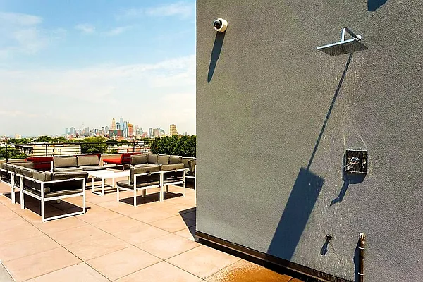 Rented by MNS | media 14