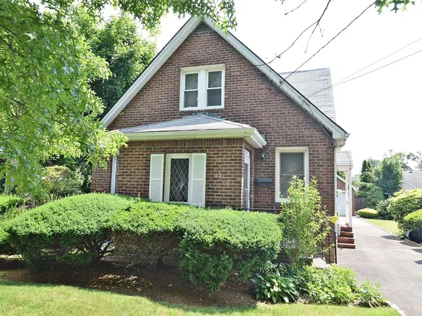 565 Leonard Avenue, Uniondale, NY 11553